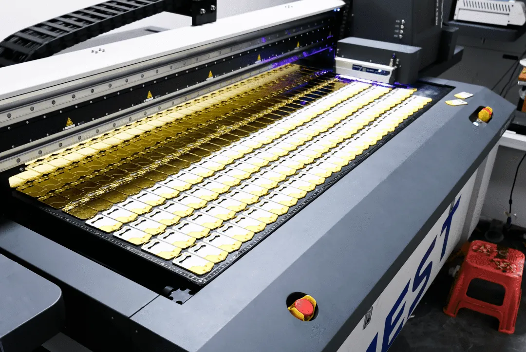 See How the MEST Visual Positioning UV Flatbed Printer Works