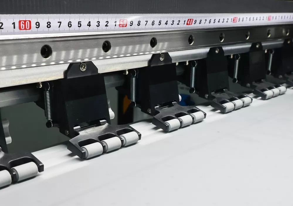 Three-section adjustable pressure rollers