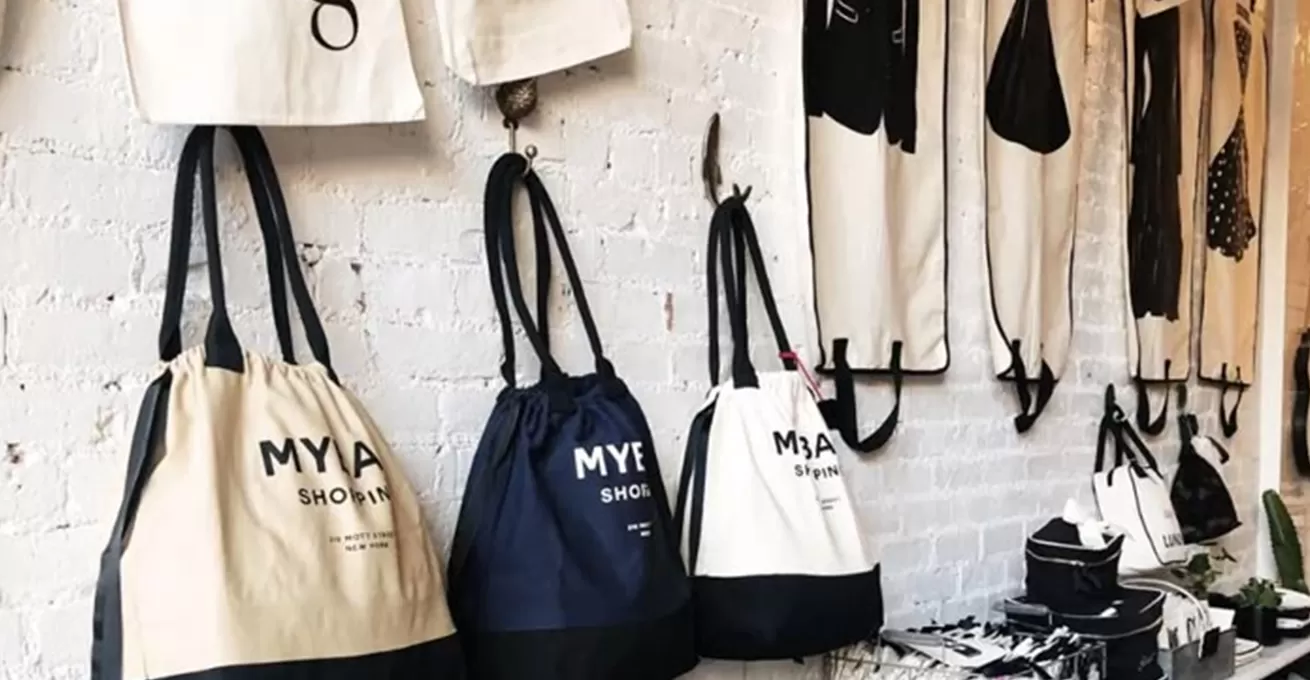 Accessories & Lifestyle Products