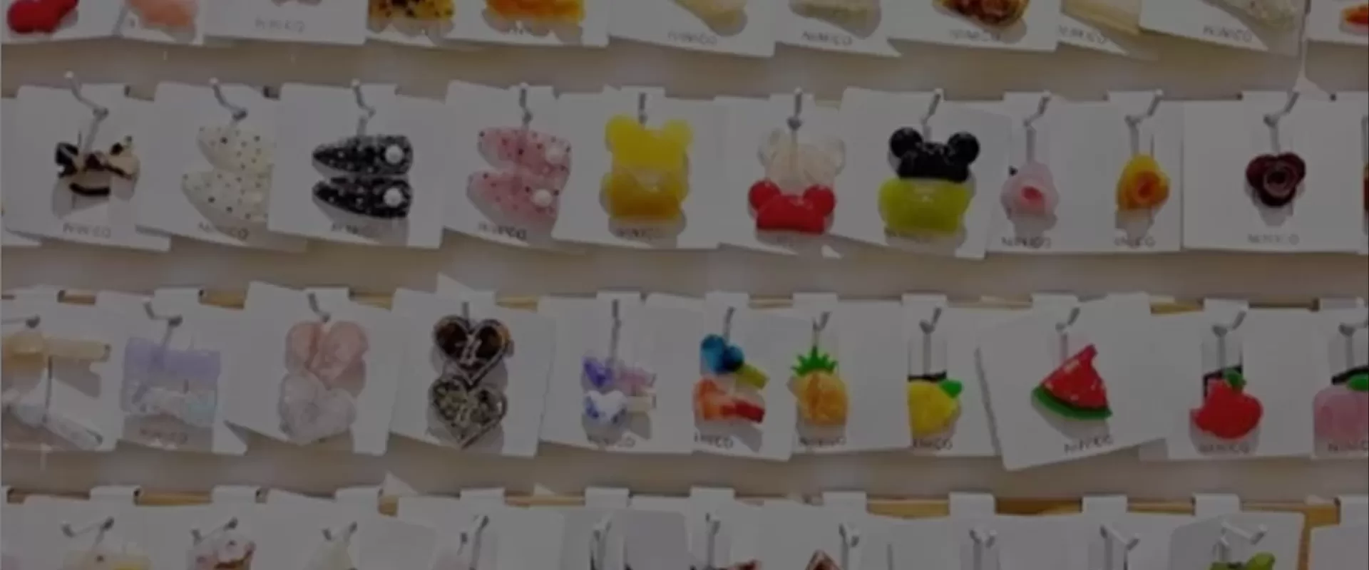 Yiwu Creative Accessories: 14 Hours of Continuous Operation, Daily Output Exceeding 100,000 Units