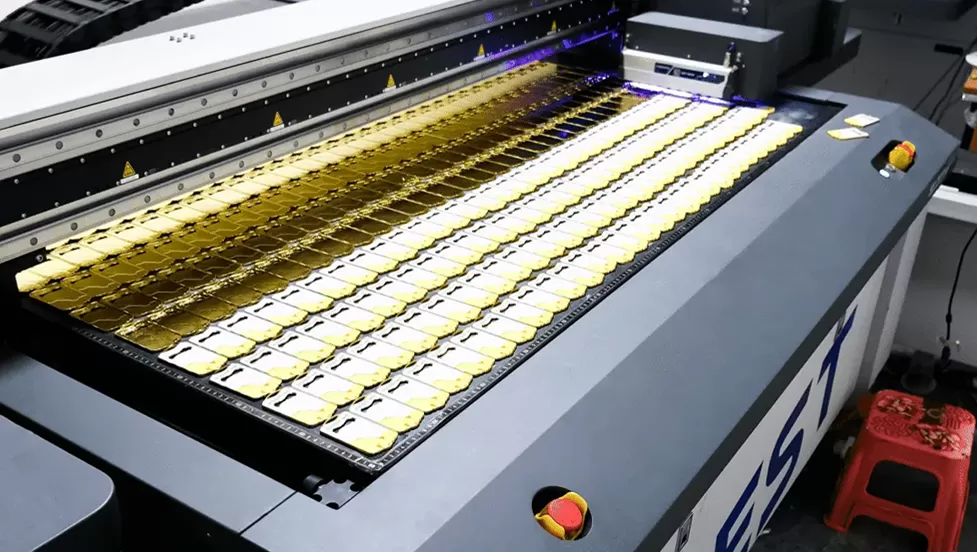 Wide Material Compatibility Enhanced by Visual Positioning